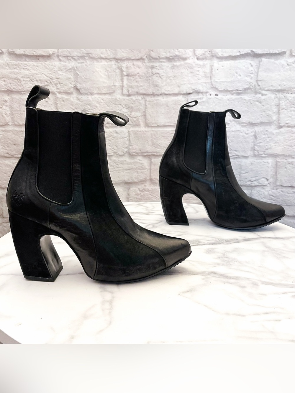 John Fluevog Fast Cars Le Mans Platform Chelsea Boots Black 8 EUC - Picture 2 of 12
